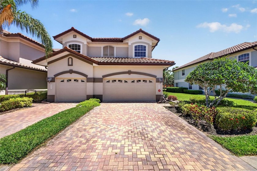 Welcome to Country Club maintenance-free living in the heart of - Beach Condo for sale in Lakewood Ranch, Florida on Beachhouse.com