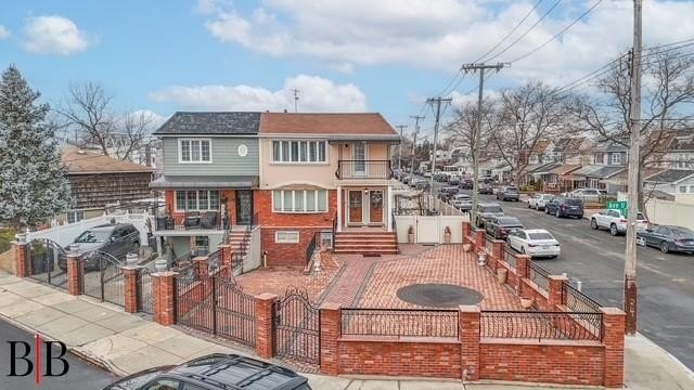 Brand new to market! The wait is over! Feast your eyes on this - Beach Home for sale in Brooklyn, New York on Beachhouse.com