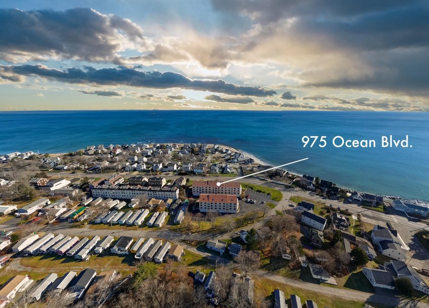 Wake up to ocean breezes and gorgeous sunrises over the ocean in - Beach Condo for sale in Hampton, New Hampshire on Beachhouse.com