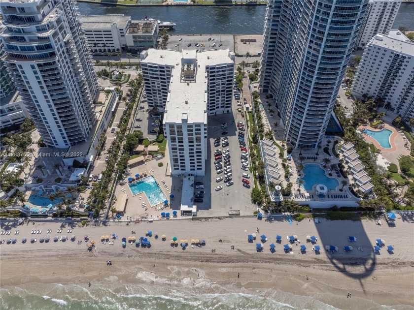 Investors ready large 2/2 located in the oceanfront building - Beach Condo for sale in Hollywood, Florida on Beachhouse.com