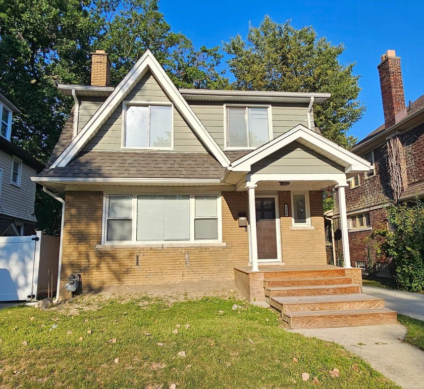 | sq ft 1608 | 1 full bath | 3 bedS | 858 basement sq ft| 0.11 - Beach Home for sale in Detroit, Michigan on Beachhouse.com