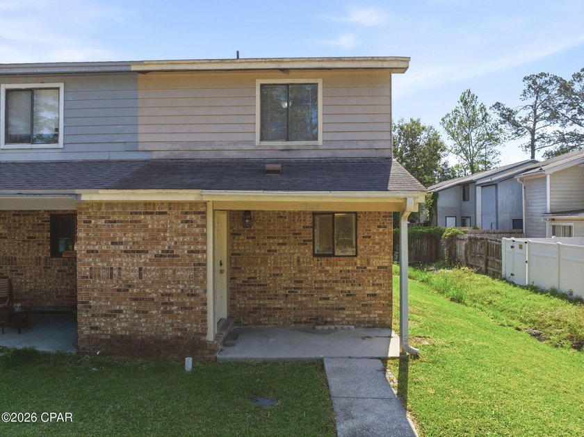 Move right into this well-maintained 2-bedroom, 1.5-bath - Beach Townhome/Townhouse for sale in Fort Walton Beach, Florida on Beachhouse.com