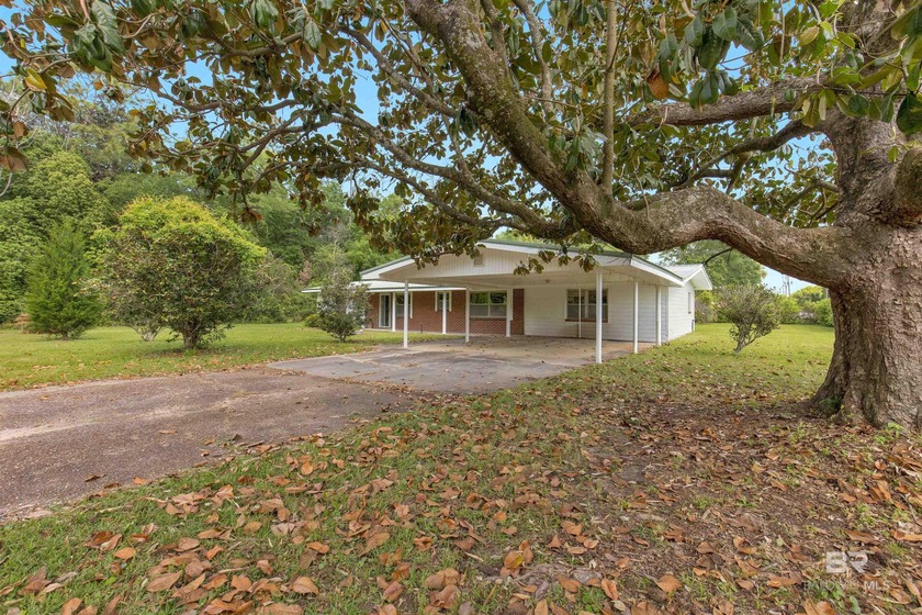 Priced over 30K below tax evaluation. Fantastic location with 3 - Beach Home for sale in Foley, Alabama on Beachhouse.com