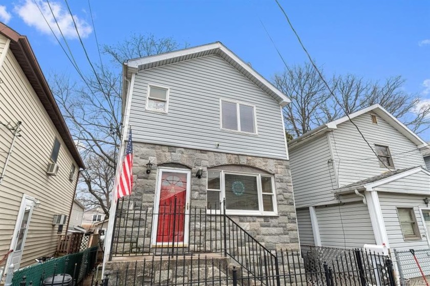 ACCEPTED OFFER++++  Experience tranquility in the Edgewater Park - Beach Home for sale in Bronx, New York on Beachhouse.com