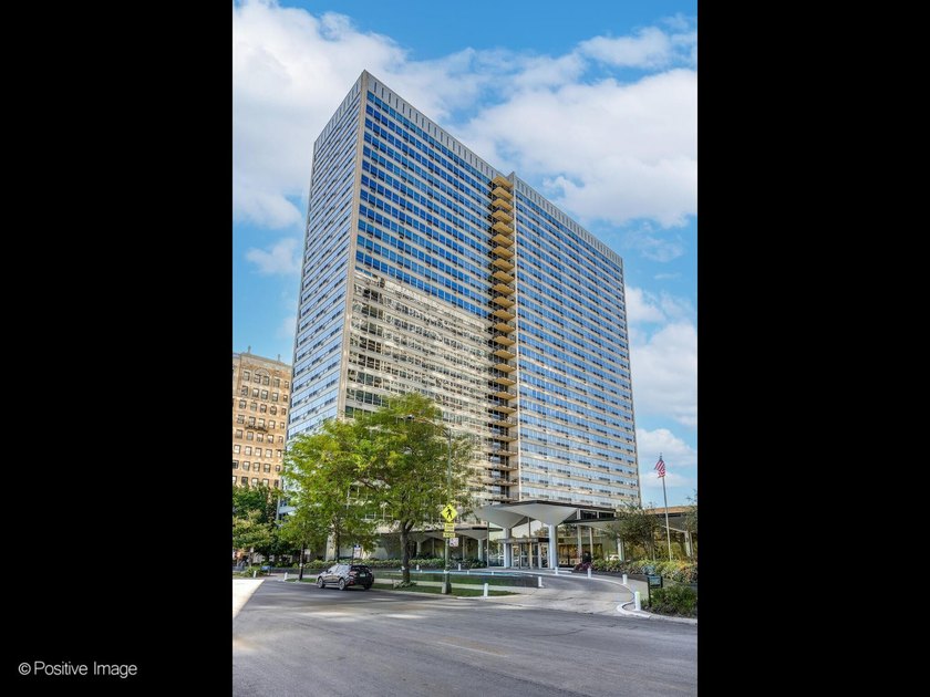3550 N LAKE SHORE Dr unit: 2403 - Beach Condo for sale in Chicago, Illinois on Beachhouse.com