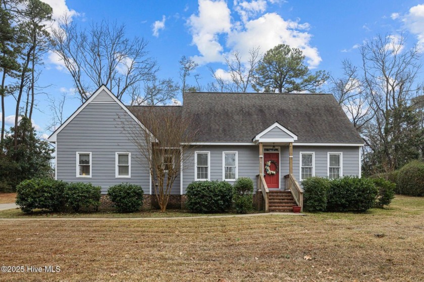 Why pay more, for less? This lovely home is less than 5 miles - Beach Home for sale in Morehead City, North Carolina on Beachhouse.com