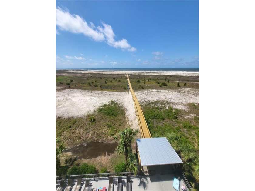 ***SELLER WILL ENTERTAIN OFFERS BETWEEN THE HIGHER AND LOWER - Beach Condo for sale in Dauphin Island, Alabama on Beachhouse.com