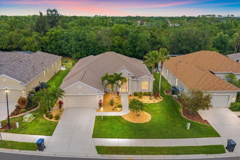 Under contract-accepting backup offers. WELCOME HOME! 
This - Beach Home for sale in Bradenton, Florida on Beachhouse.com