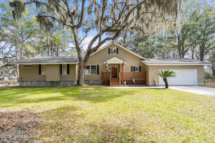 Breathtaking lake front views await you from nearly every room - Beach Home for sale in Beaufort, South Carolina on Beachhouse.com