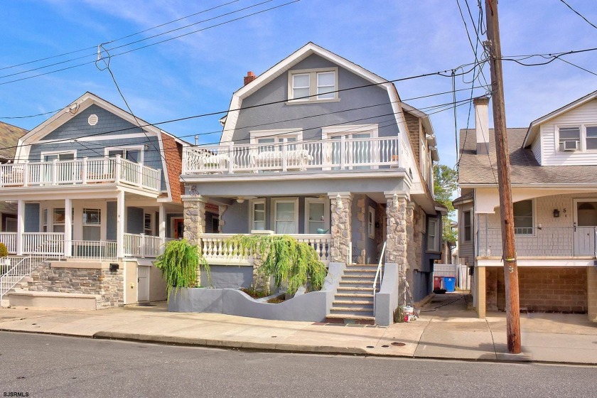 Beautifully renovated 5 Bedroom 3.5 Bath house located only 2.5 - Beach Home for sale in Ventnor, New Jersey on Beachhouse.com