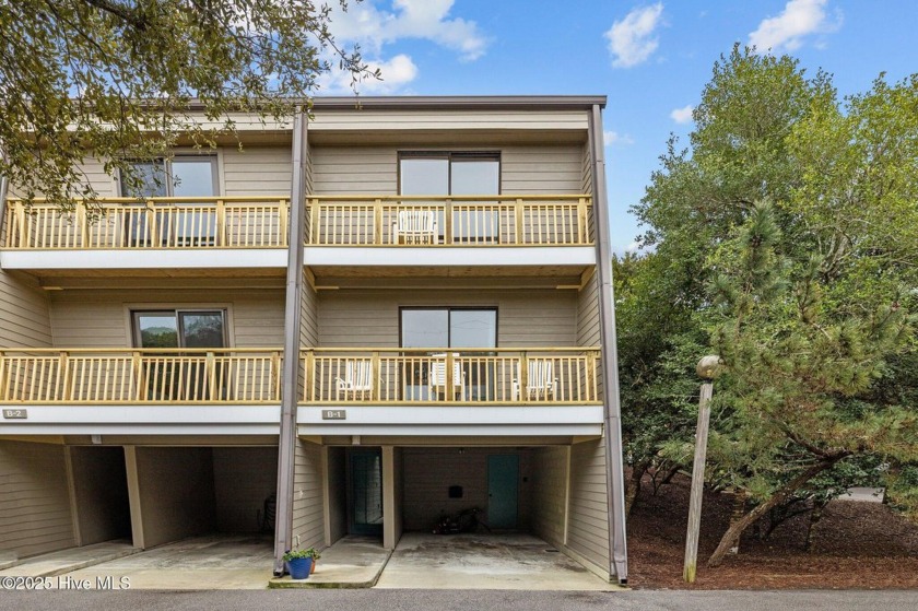 Oceanview end unit in Ocean Grove Condos. This furnished unit - Beach Condo for sale in Pine Knoll Shores, North Carolina on Beachhouse.com