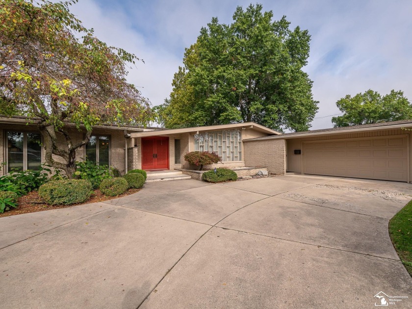 Spacious and inviting, this one-story home offers approximately - Beach Home for sale in Monroe, Michigan on Beachhouse.com