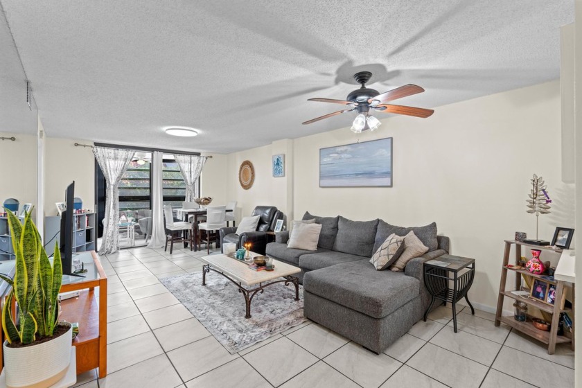 Welcome to this charming 2-bedroom, 2-bathroom first-floor condo - Beach Condo for sale in Lantana, Florida on Beachhouse.com
