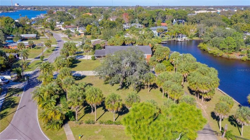 Prime 1.3 acres land on semi-private bayou. Over 300 feet of - Beach Lot for sale in Tarpon Springs, Florida on Beachhouse.com