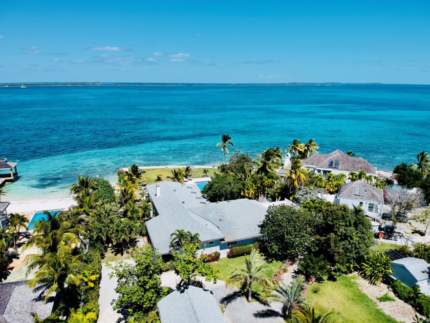This rare shore-to-shore family estate offers the discerning - Beach Home for sale in Nassau, Bahamas on Beachhouse.com