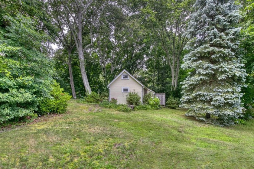 Charming North Fork Beach Cottage with Room to Expand - Reeves - Beach Home for sale in Riverhead, New York on Beachhouse.com