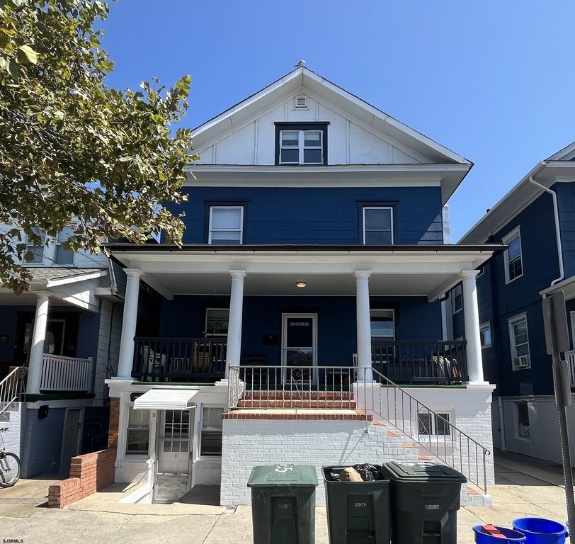 Huge Duplex in Lower Chelsea featuring 6 bedrooms and 4.5 baths - Beach Townhome/Townhouse for sale in Atlantic City, New Jersey on Beachhouse.com