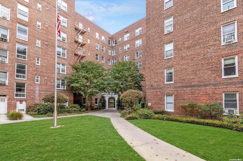 Forest Hills sunny one bedroom co-op on a high floor in a - Beach Home for sale in Forest Hills, New York on Beachhouse.com