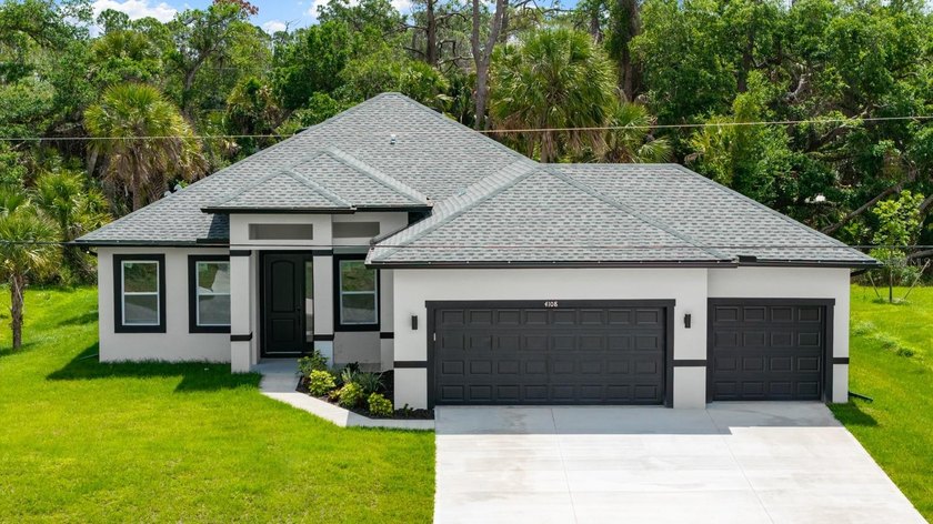 Back on the market, this home is a showstopper! Motivated - Beach Home for sale in North Port, Florida on Beachhouse.com