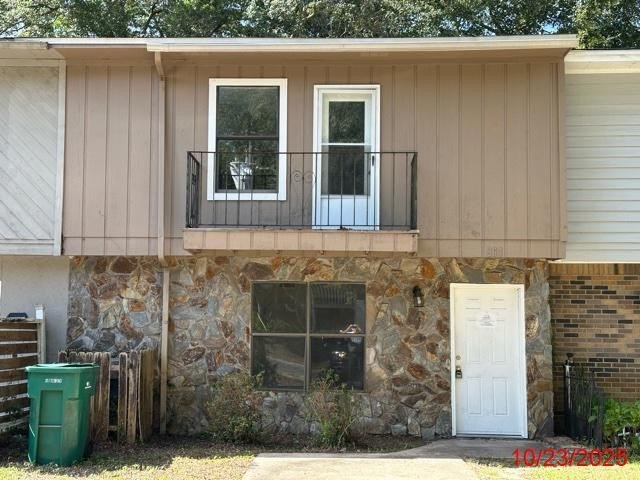 REO VA Investment Property. Located in a prime area near - Beach Townhome/Townhouse for sale in Fort Walton Beach, Florida on Beachhouse.com