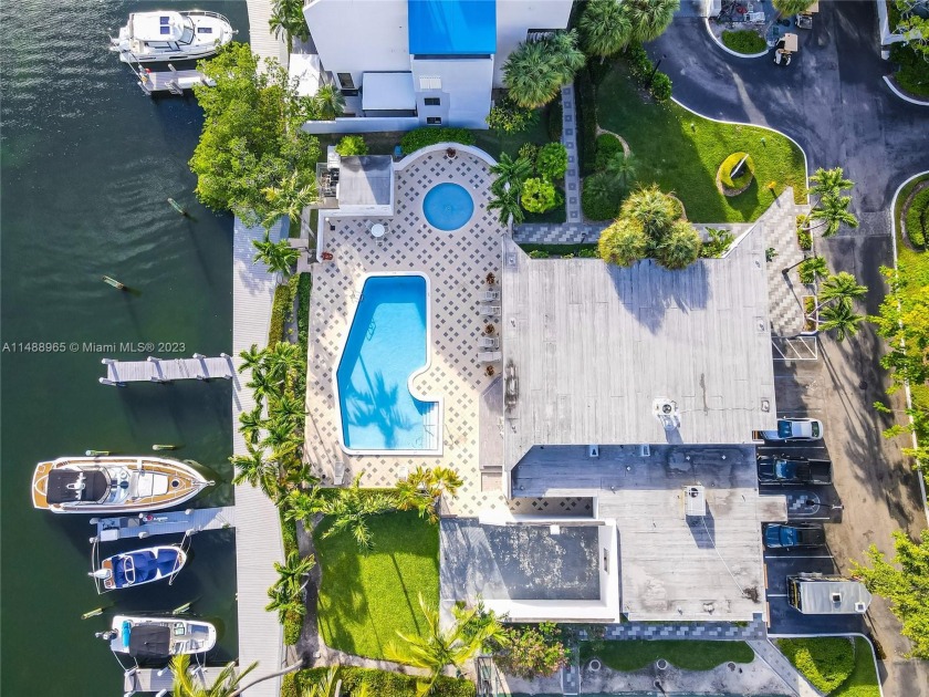 BOATERS THIS ONE IS FOR YOU! WELCOME TO THE EXCLUSIVE POINCIANA - Beach Townhome/Townhouse for sale in Sunny Isles Beach, Florida on Beachhouse.com