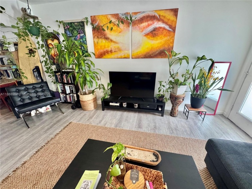 Fantastic opportunity to own a charming Miami Beach studio just - Beach Condo for sale in Miami Beach, Florida on Beachhouse.com