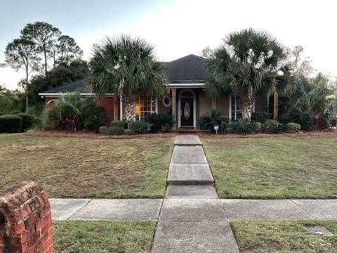 With 4 bedrooms, 3 full bathrooms and an office, this charming - Beach Home for sale in Mobile, Alabama on Beachhouse.com