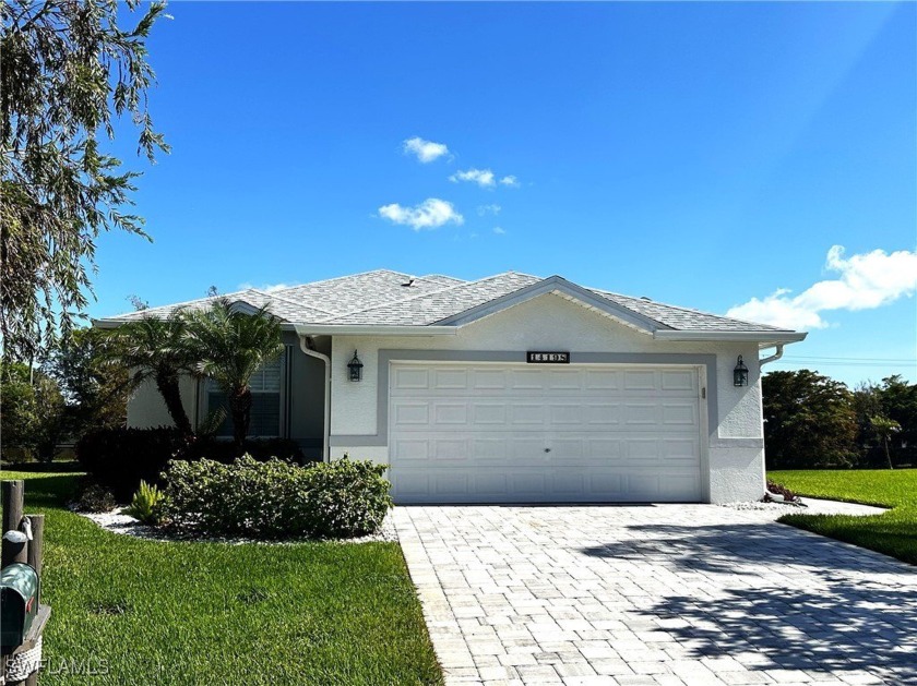 Welcome to the very active Heritage Cove 55+ Community! Nestled - Beach Home for sale in Fort Myers, Florida on Beachhouse.com