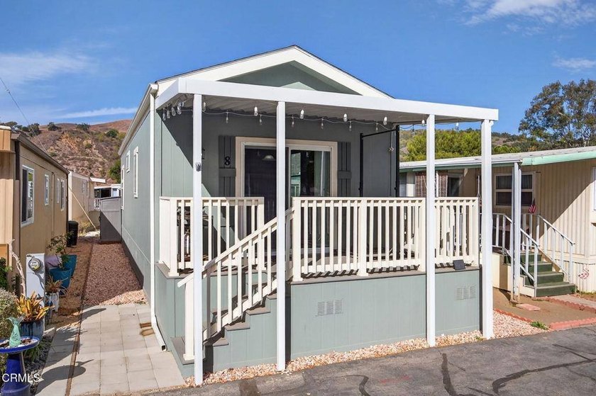 Modern Comfort in the Heart of the Ventura Valley! Discover the - Beach Home for sale in Ventura, California on Beachhouse.com