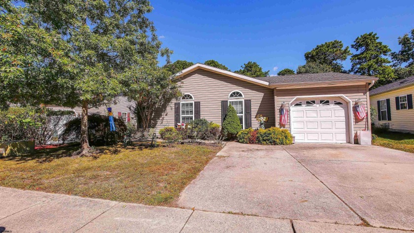 Very nice 3 bedroom 2 full bath Saint Andrews model directly on - Beach Home for sale in Mays Landing, New Jersey on Beachhouse.com