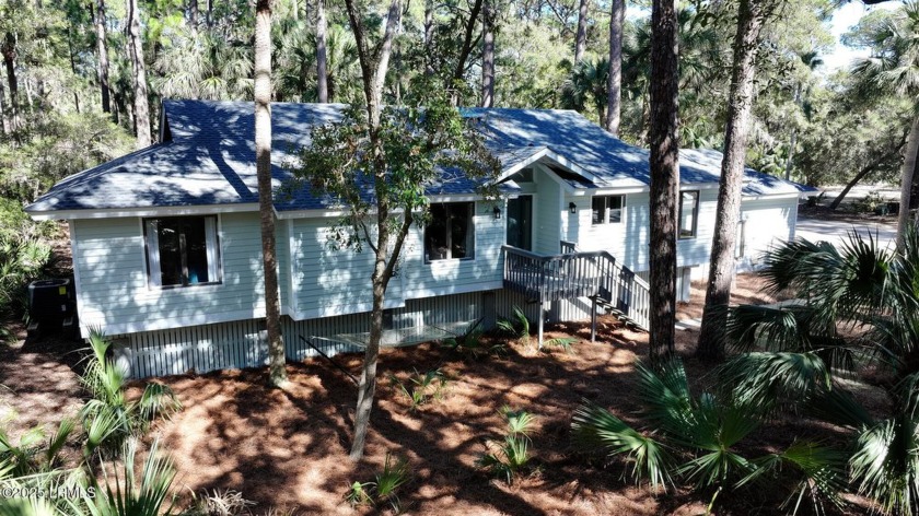 Come live on the quiet part of Fripp Island in the very - Beach Home for sale in Fripp Island, South Carolina on Beachhouse.com