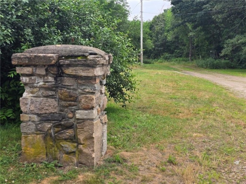 16 & 16B Vars Ln in Bradford RI, two vacant lots, raw land next - Beach Lot for sale in Westerly, Rhode Island on Beachhouse.com