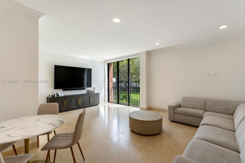 This beautifully designed three-level townhouse offers the - Beach Townhome/Townhouse for sale in Miami, Florida on Beachhouse.com