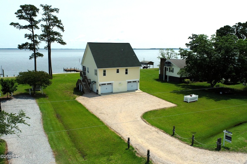 A great find on the Inner Banks, with no HOA! Grab your flip - Beach Home for sale in Belhaven, North Carolina on Beachhouse.com