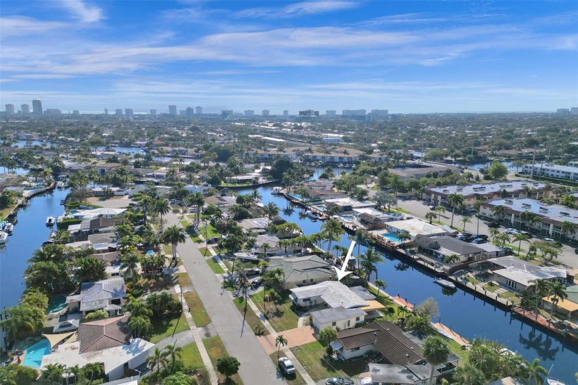 This waterfront 2-bedroom, 2-bathroom with a 1-car garage home - Beach Home for sale in Pompano Beach, Florida on Beachhouse.com