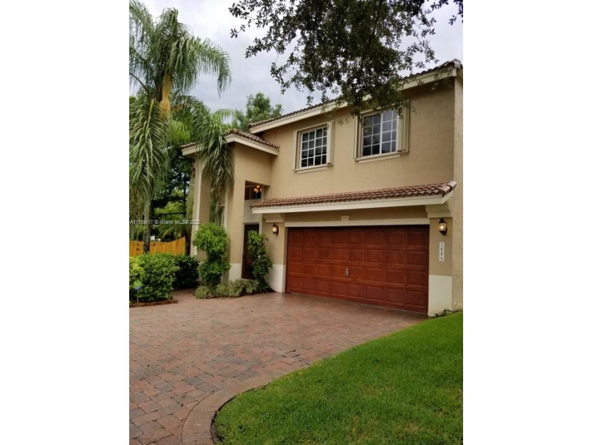 GORGEOUS CORNER POOL HOME IN SECLUDED CYPRESS LANDING WITH A - Beach Home for sale in Pompano  Beach, Florida on Beachhouse.com