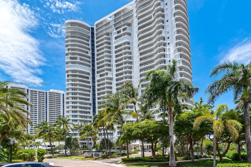 PRICED TO SELL! 
Largest unit in one of Aventura's most - Beach Condo for sale in Aventura, Florida on Beachhouse.com