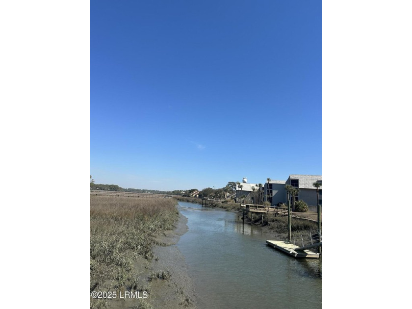 Discover the perfect canvas for your dream home with this - Beach Lot for sale in Fripp Island, South Carolina on Beachhouse.com