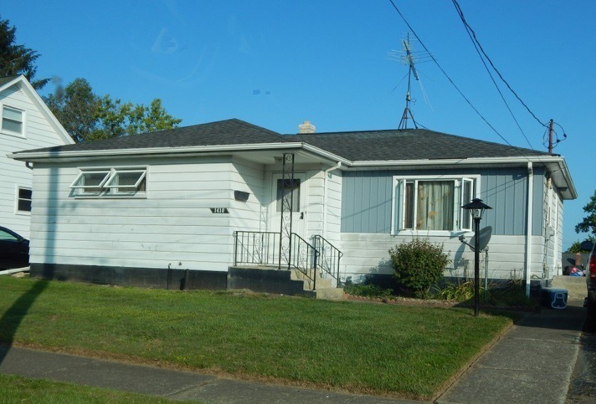 Nice 3 Bedroom Ranch located in a sought-after SW Erie - Beach Home for sale in Erie, Pennsylvania on Beachhouse.com