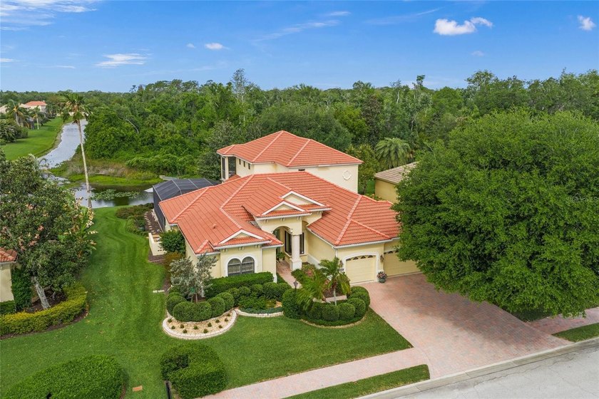 This is the one * QUALITY BUILT BY LEE WETHERINGTON HOMES * - Beach Home for sale in Sarasota, Florida on Beachhouse.com