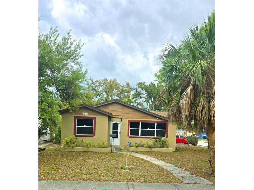 This home is clean, 2 bedroom 1 bath, Large living room, and a - Beach Home for sale in St. Petersburg, Florida on Beachhouse.com