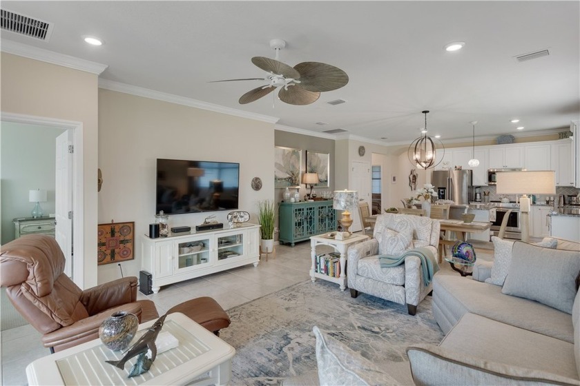 Meticulously Kept & Highly Desirable Ellenwood Villa with - Beach Townhome/Townhouse for sale in Vero Beach, Florida on Beachhouse.com