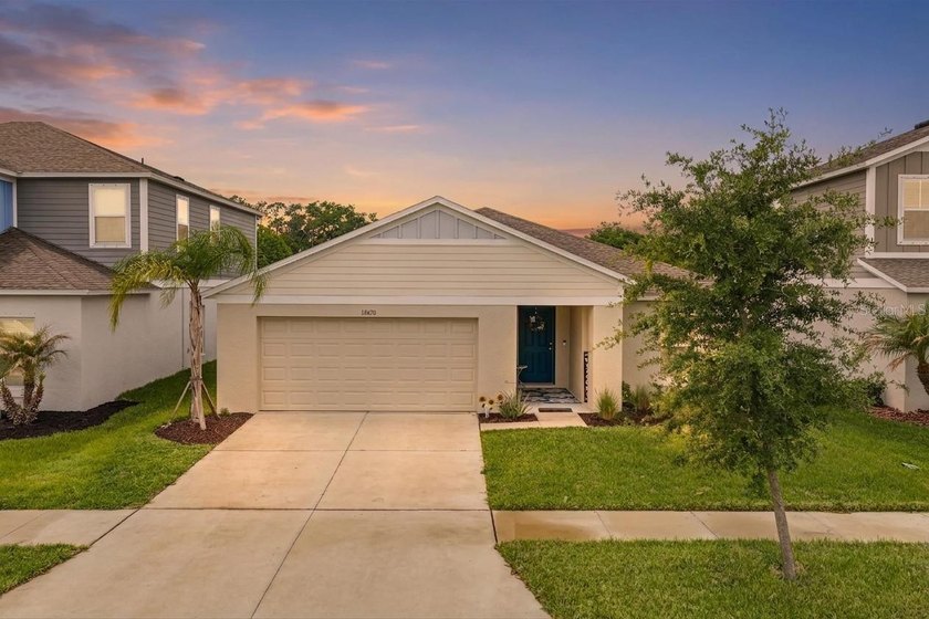 Welcome to comfortable, modern living in the highly sought-after - Beach Home for sale in Riverview, Florida on Beachhouse.com