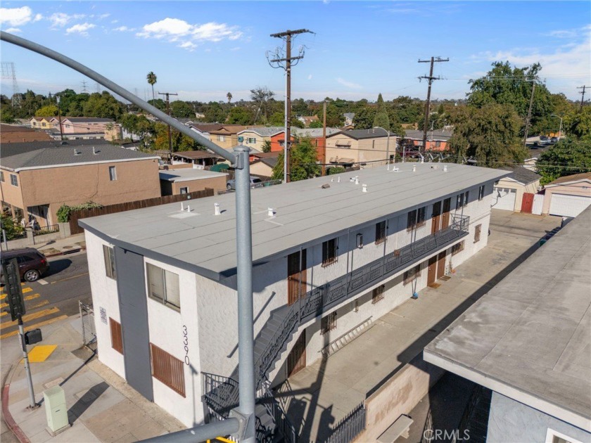 Apartment Active Under Contract in Long Beach - Beach Apartment for sale in Long Beach, California on Beachhouse.com