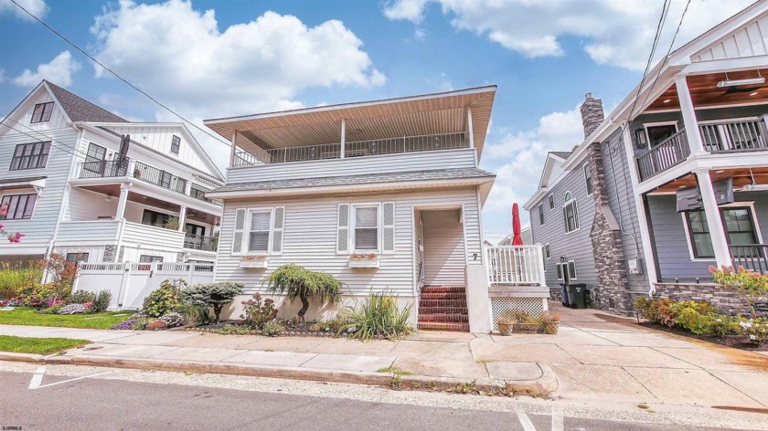 SOUTHSIDE SINGLE-FAMILY HOME! This spacious 4-bedroom - Beach Home for sale in Margate, New Jersey on Beachhouse.com