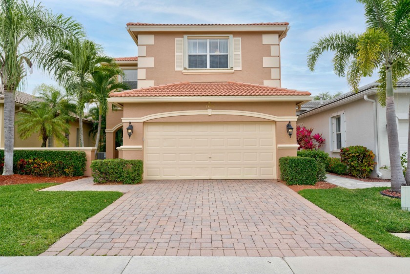 WOW JUST REDUCED TO SELL NOW..THIS 5 BR/ 3 Full Bath home home - Beach Home for sale in Palm Beach Gardens, Florida on Beachhouse.com