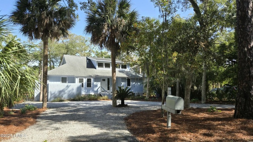 This 4BR/2.5BA custom built home is located on Blue Heron Lake - Beach Home for sale in Fripp Island, South Carolina on Beachhouse.com