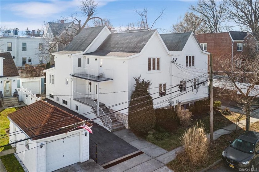 WOW! Live for free in this meticulously maintained young City - Beach Home for sale in Bronx, New York on Beachhouse.com