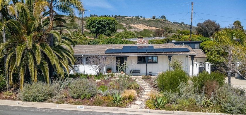 Welcome to 4335 Admirable, a beautifully updated single-level - Beach Home for sale in Rancho Palos Verdes, California on Beachhouse.com