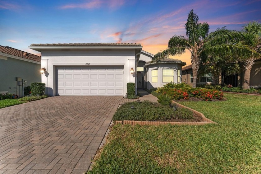 Stunning Valencia del Sol (55+) home with a main living area you - Beach Home for sale in Wimauma, Florida on Beachhouse.com
